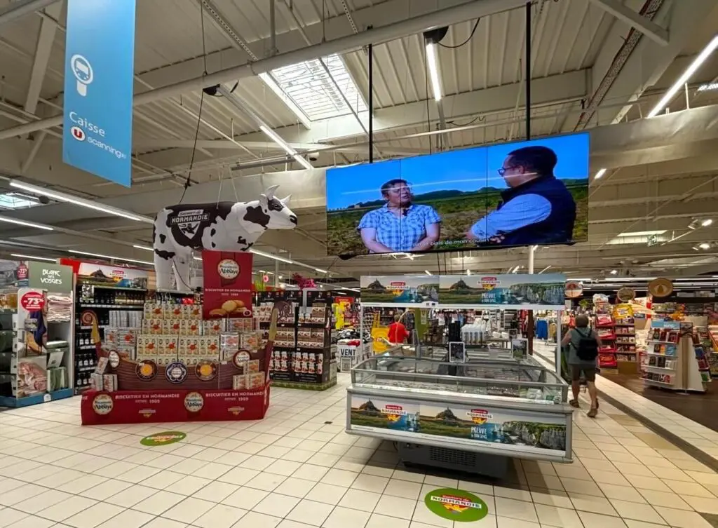 vache gonflable saveurs normandie hyper u douvres