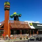 PLV gonflables -Structure gonflable géante MCDONALD'S