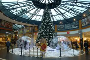 Vitribulle galerie marchande AIRSYSTEMS AIRCRYSTAL Galerie Marchande Vitribulles gonflables 3m 3 AIRSYSTEMS - Fabricant de structures gonflables : SPHÈRES ET BULLES GONFLABLES : Vitribulle cristal gonflable - Les Grand Prés Mons