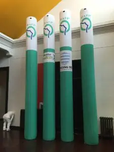 AIRSYSTEMS - Spécialiste Structures gonflables : TOTEMS GONFLABLES : Totem gonflable à pans coupés - RATP