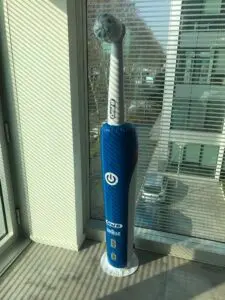 PLV gonflables : brosse à dent Oral B : packaging gonflable Procter & Gamble