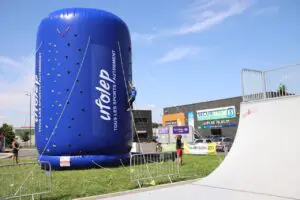 Structures sportives gonflables : mur d'escalade gonflable Ufolep