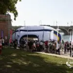 Stand gonflable ballon de rugby géant : stand gonflable publicitaire