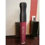 AIRSYSTEMS - Fabricant de structures gonflables : GÉANTS GONFLABLES : Packaging gonflable - Rimmel London