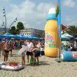 Bouteille gonflable géante Oasis