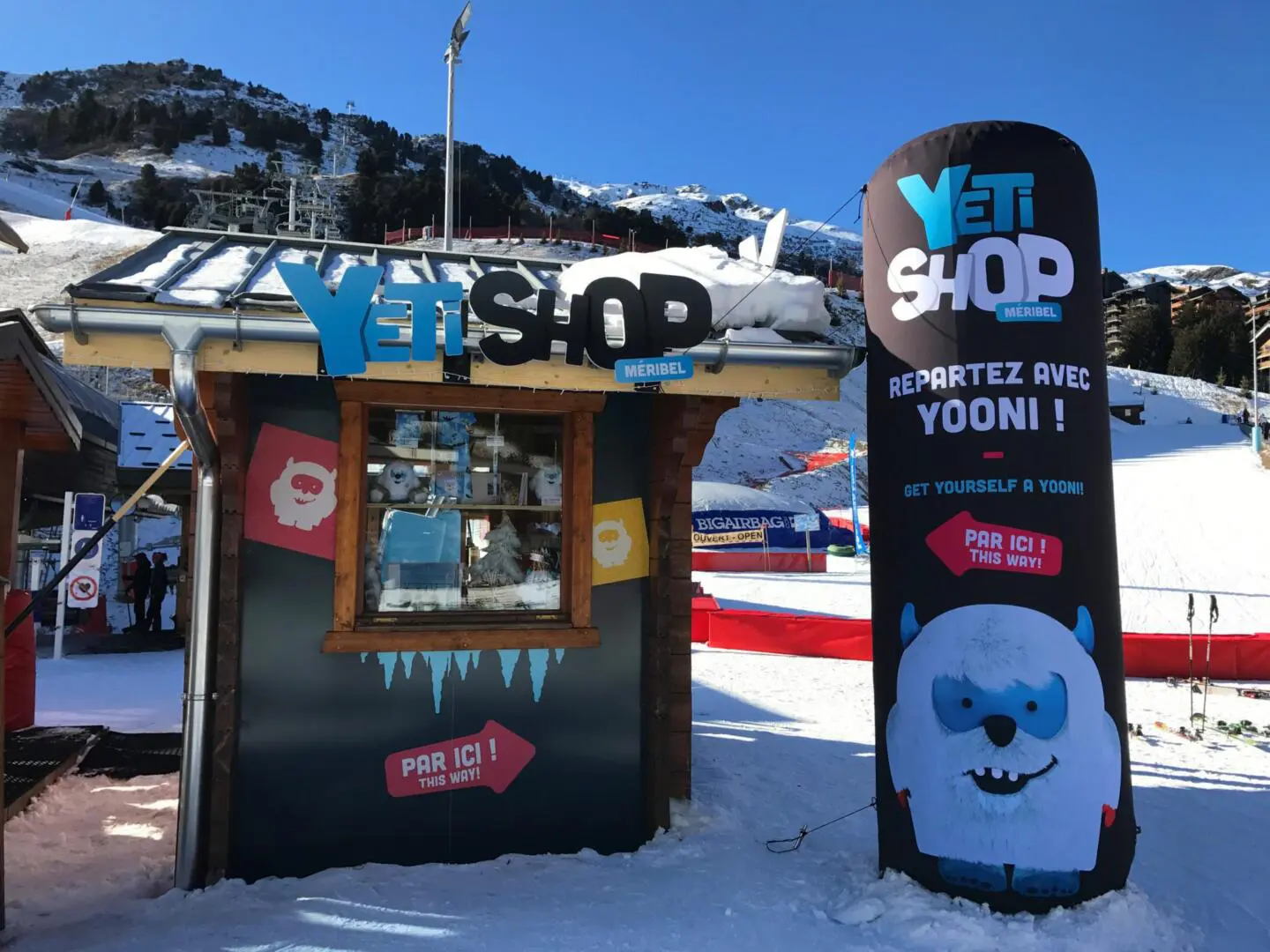 Totem gonflable et colonne gonflable publicitaire totems gonflables publicitaires airsystems airsolid yooni park meribel 1 1 scaled 4 totem gonflable publicitaire