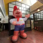 nain-gonflable-mascotte-gonflable-algoflash-compo-france