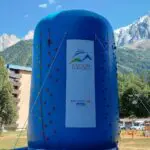 mur-escalade-gonflable-decathlon-en-passant-par-la-montagne-1