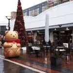 ourson gonflable lindt