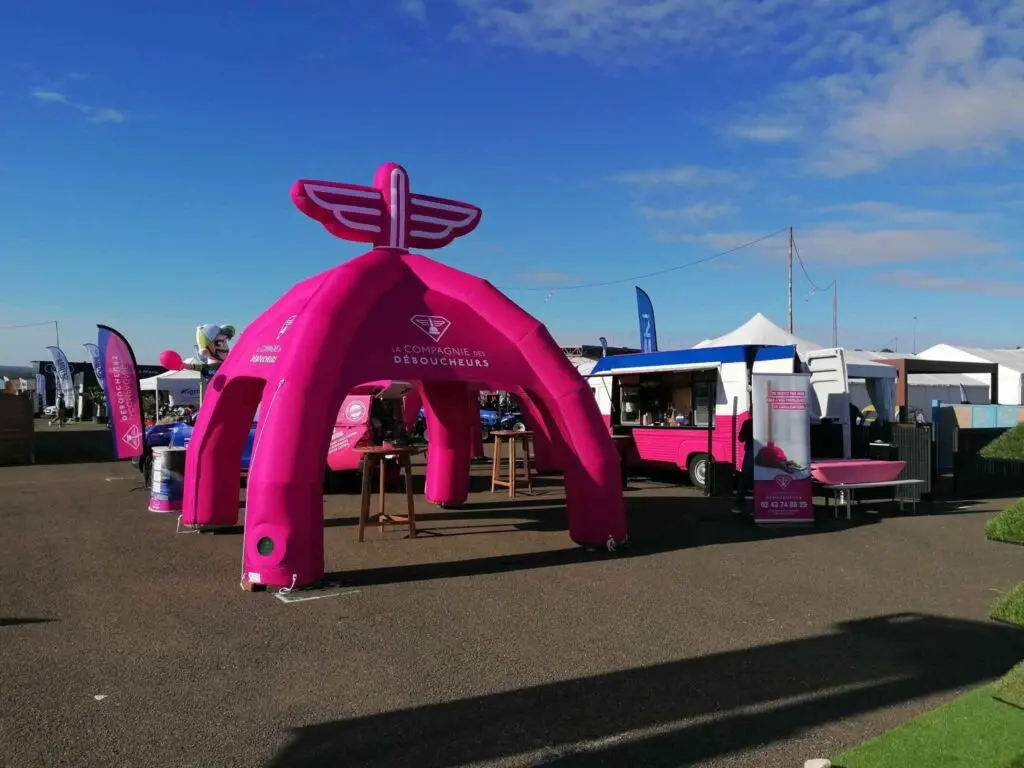 Stands gonflables Compagnie des Déboucheurs stand gonflable spider compagnie deboucheurs 3 stand gonflable spider compagnie deboucheurs 3