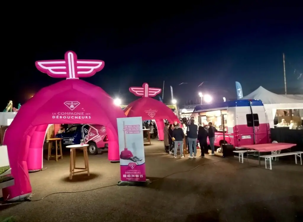 Stands gonflables Compagnie des Déboucheurs stand gonflable spider compagnie deboucheurs 7 stand gonflable spider compagnie deboucheurs 7