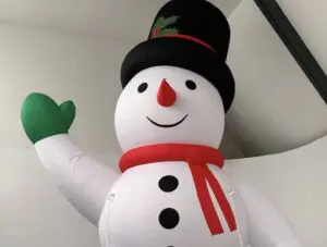Mascotte gonflable événementiel Bonhomme de neige gonflable 1 bonhomme de neige gonflable