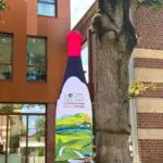 bouteille de vin gonflable route des vins roanne