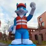 mascotte gonflable skipper séché