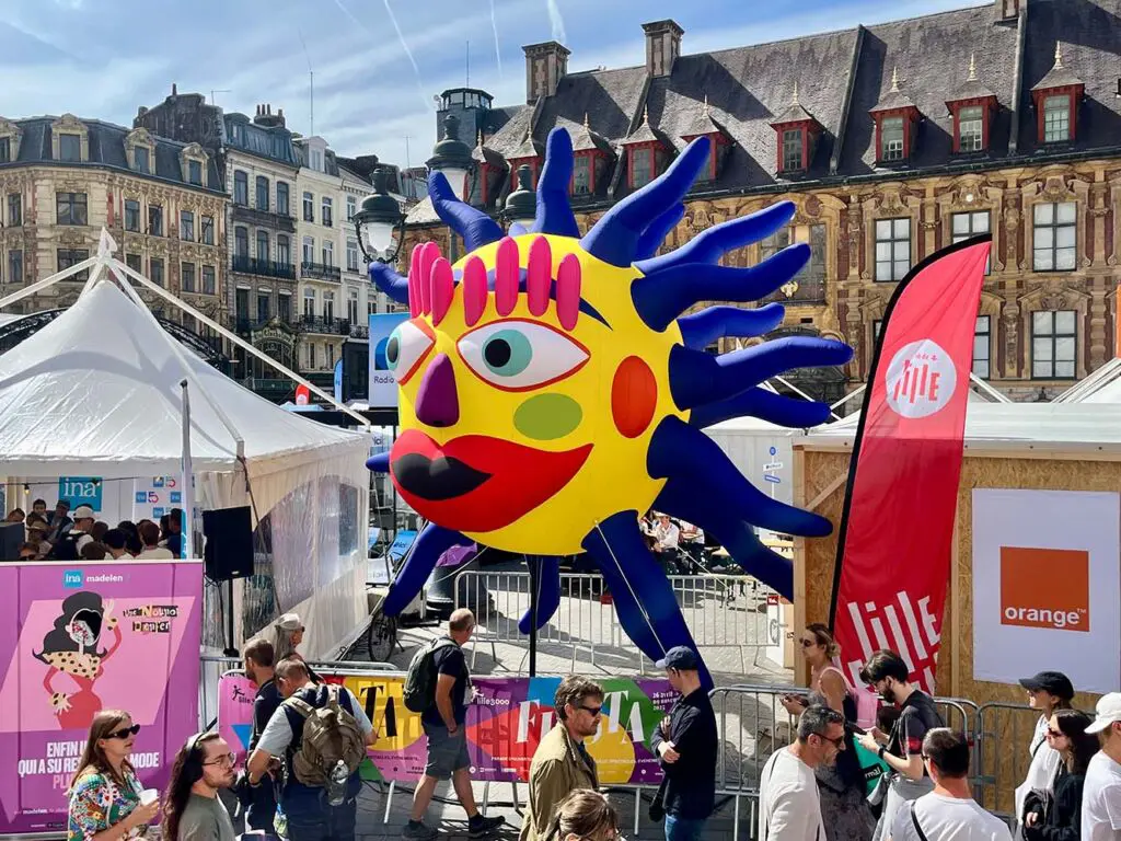 tete gonflable lille3000 braderie lille 1