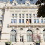 mascotte gonflable ville de sens