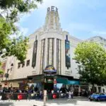 plv gonflable jurassic world grand rex