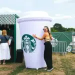 gobelet gonflable starbucks