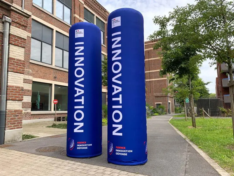 Totem gonflable agence innovation defense ministere