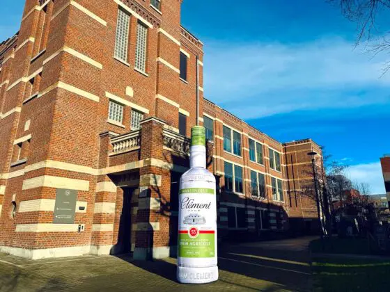 bouteille gonflable rhum clément