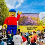 mascotte gonflable lego champs elysées
