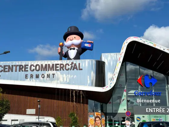 mascotte gonflable monopoly carrefour