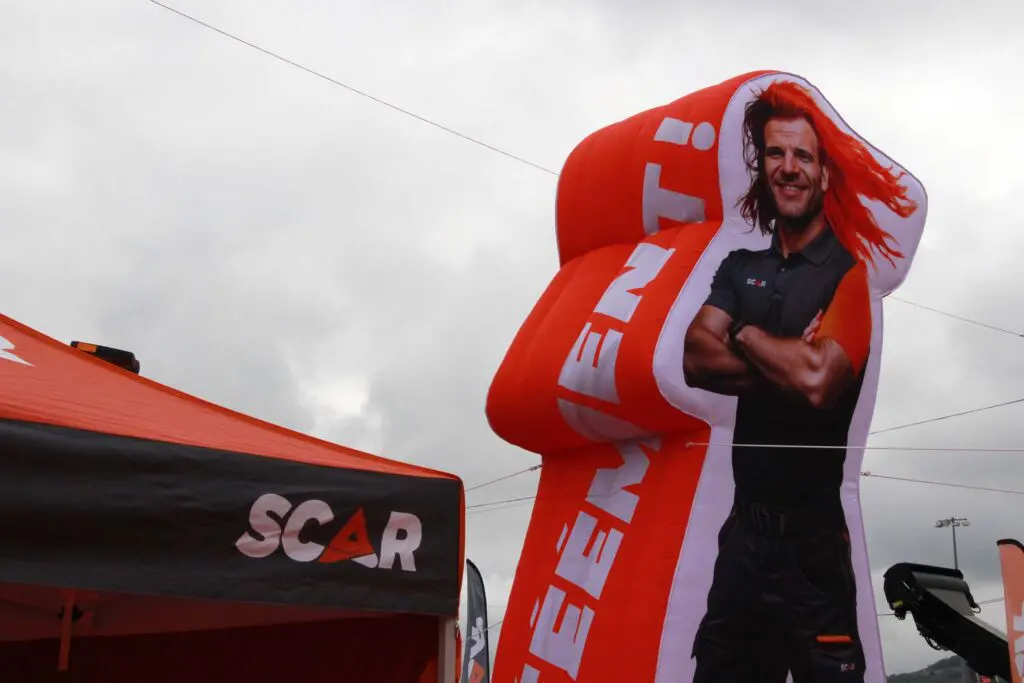 mascotte gonflable scar