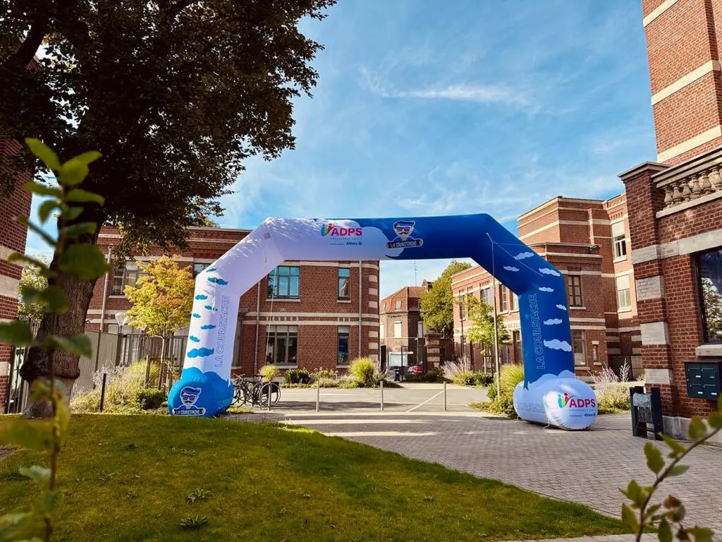 Arche gonflable Courstache ASPTT arche gonflable courstache arche gonflable courstache asptt