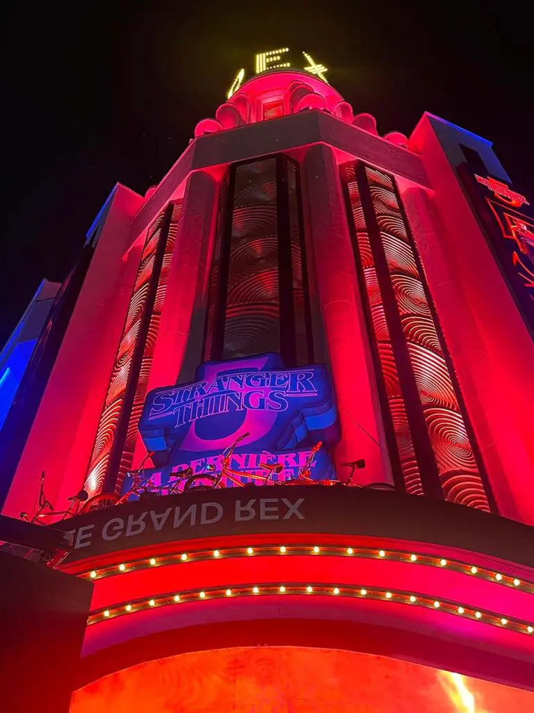 logo gonflable stranger things 2