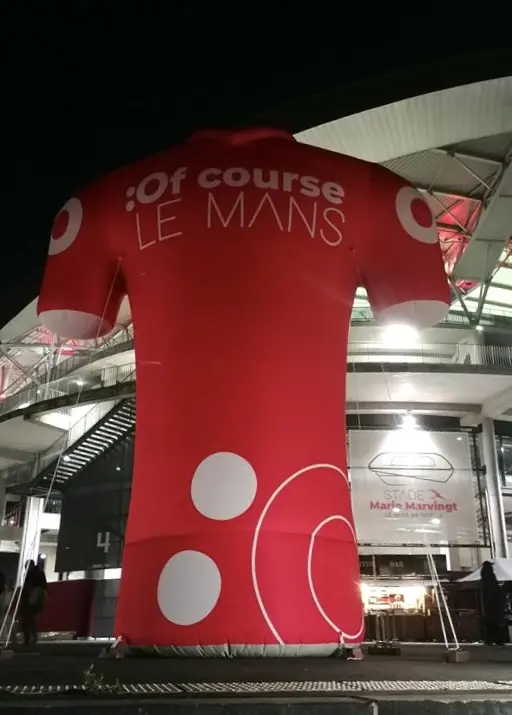 Maillot géant gonflable Mans Métropole maillot geant gonflable mans maillot geant gonflable mans