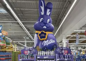 lapin gonflable milka hyper u montmorot copie