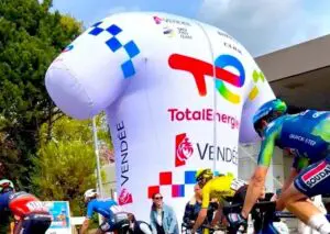 maillot gonflable total energies 2026 1