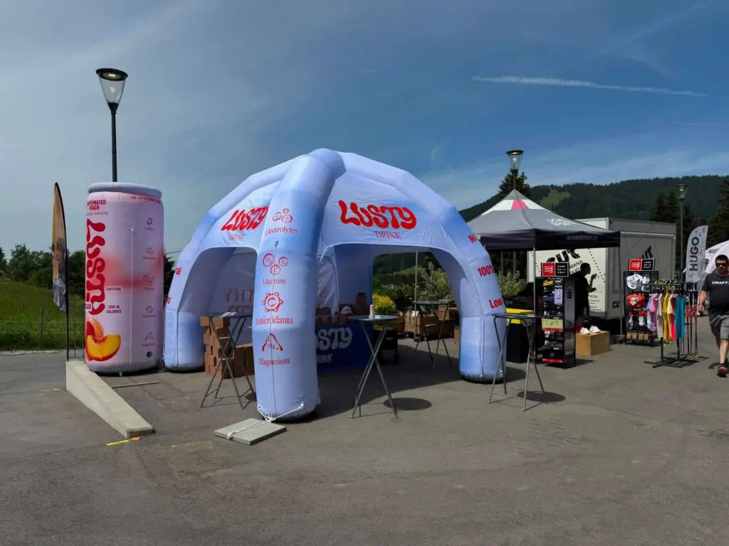 stand publicitaire gonflable lusty