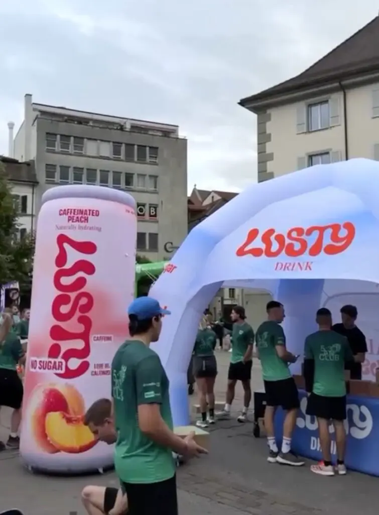 stand publicitaire gonflable lusty