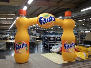 arche gonflable personnalisée Fanta
