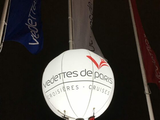 Ballon gonflable sur mât Les Vedettes de Paris