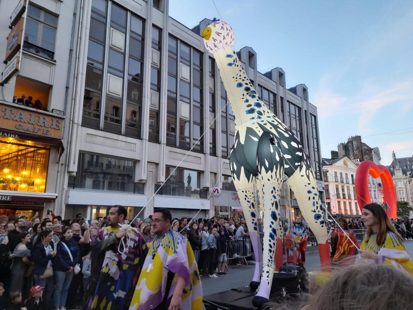 Girafe gonflable Parade Utopia