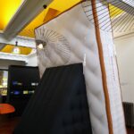 AIRSYSTEMS - Spécialiste Structures gonflables : GÉANTS GONFLABLES : Packaging gonflable - Simmons