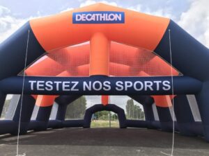 Terrain de sport gonflable : stand gonflable géant : Stands gonflables publicitaires - Decathlon