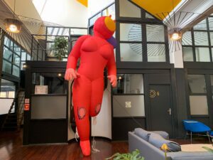 Mascotte gonflable cosmonaute Maddyness