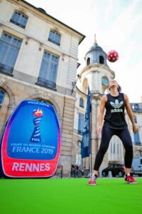 totem gonflable sur-mesure : totems et colonnes gonflables