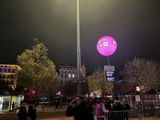 ballons gonflables sur mât keolis