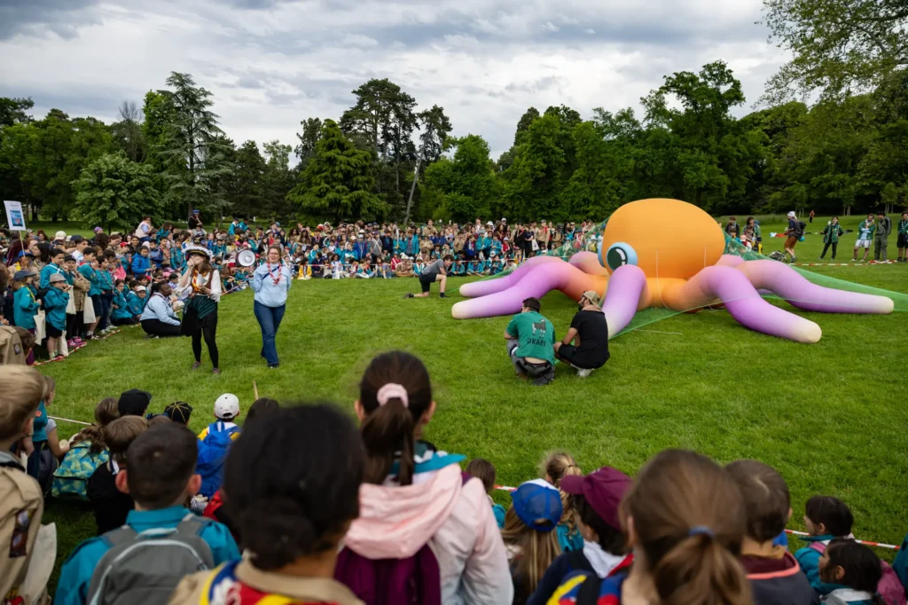 Pieuvre gonflable Association du Scoutisme Genevois