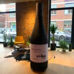 bouteille gonflable ronrhone vin rouge