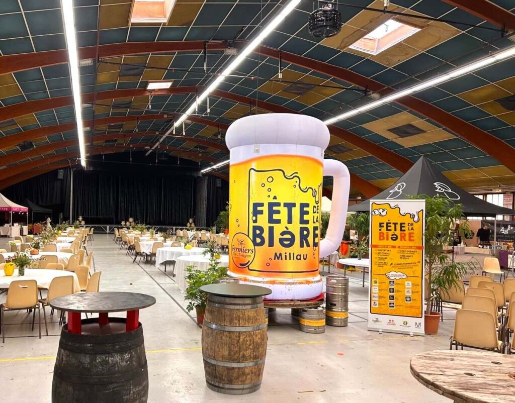 chope de bière gonflable fermiers d'aveyron