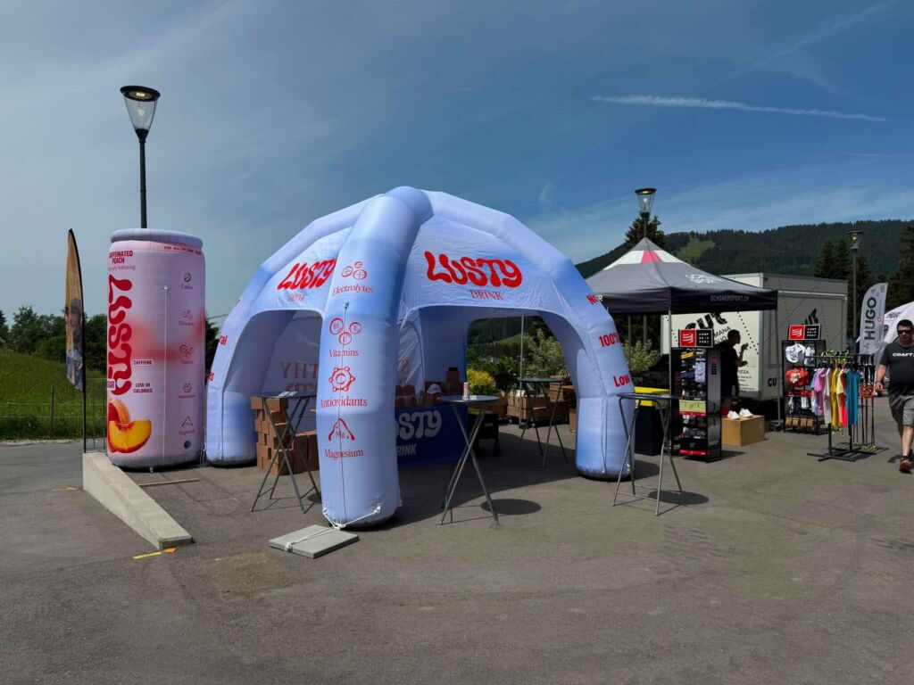 stand publicitaire gonflable lusty