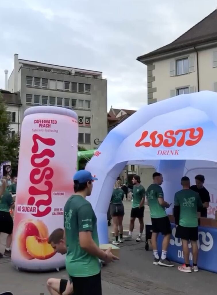 stand publicitaire gonflable lusty